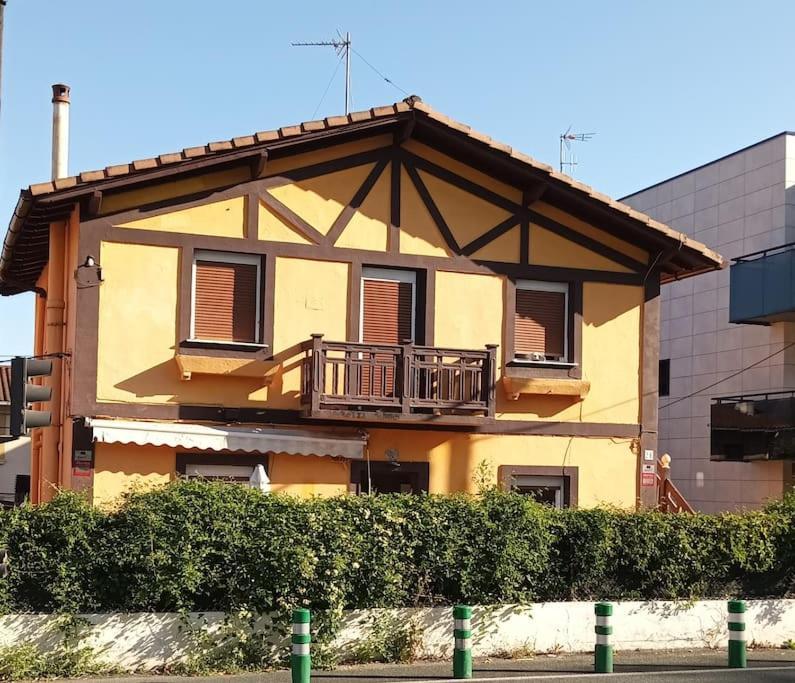 Preciosa Casa Bi-Familiar Al Lado De Donosti. Leilighet Irun Eksteriør bilde