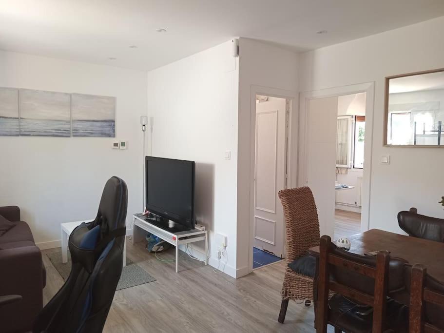 Preciosa Casa Bi-Familiar Al Lado De Donosti. Leilighet Irun Eksteriør bilde