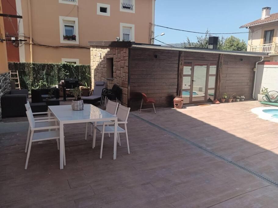 Preciosa Casa Bi-Familiar Al Lado De Donosti. Leilighet Irun Eksteriør bilde